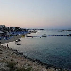 https://astreas-beach-hotel-protaras.protaras-cy-hotels.com